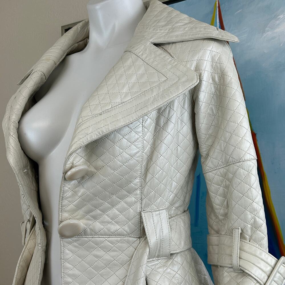 Vintage 1990s Arden B diamond-quilted leather belted jacket - Ivory 
Size Small - Picture 3 of 8